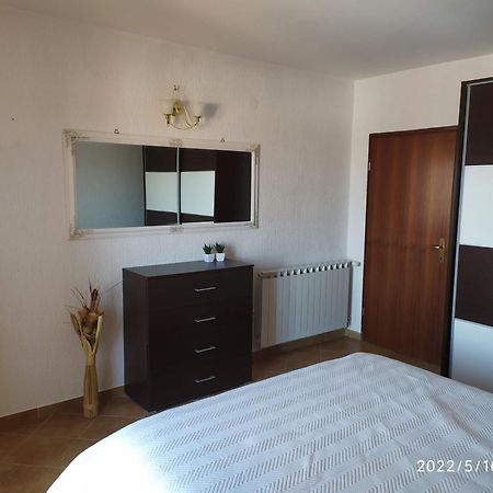 Apartments And Room Suza Сень Екстер'єр фото