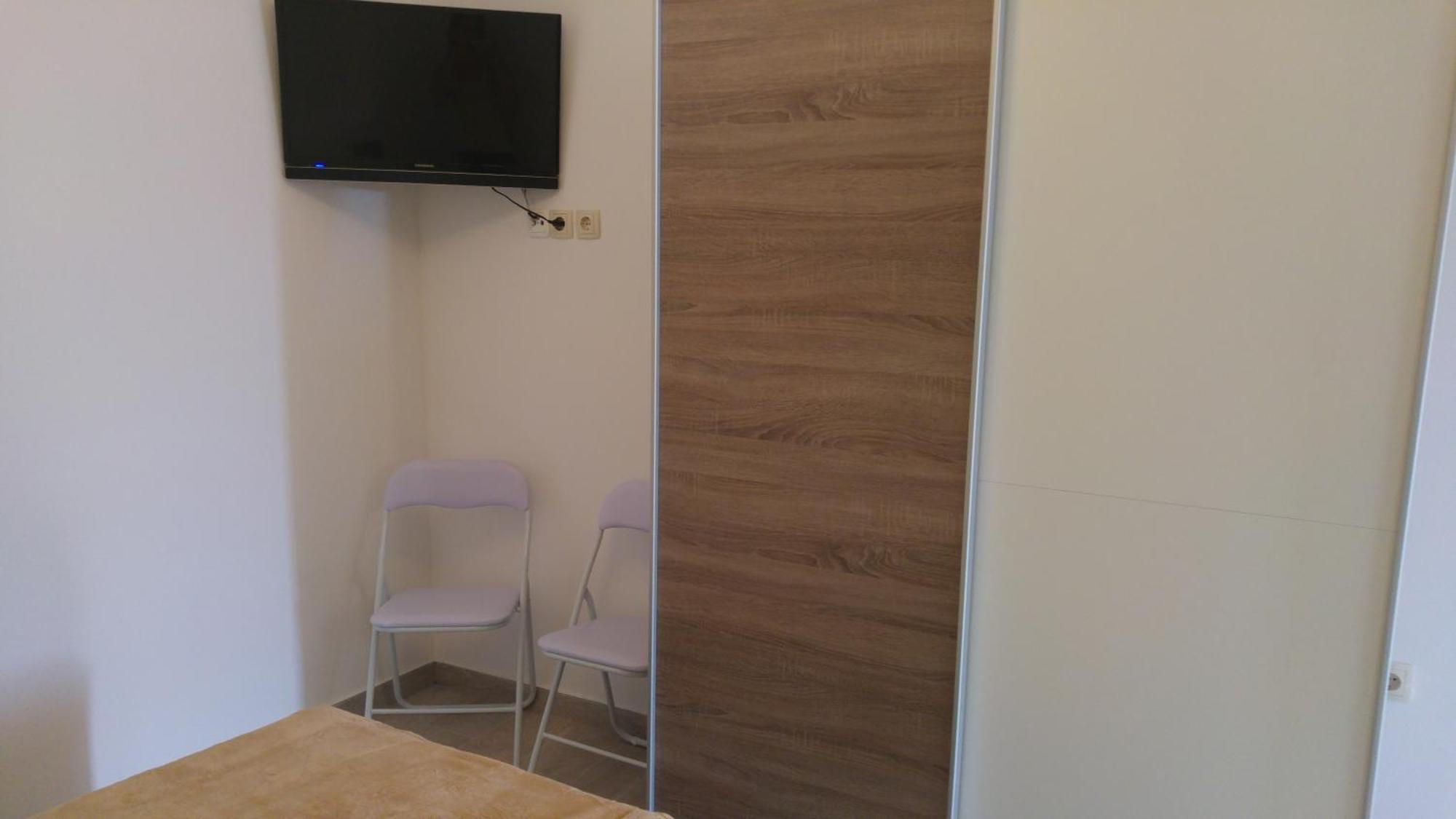 Apartments And Room Suza Сень Екстер'єр фото