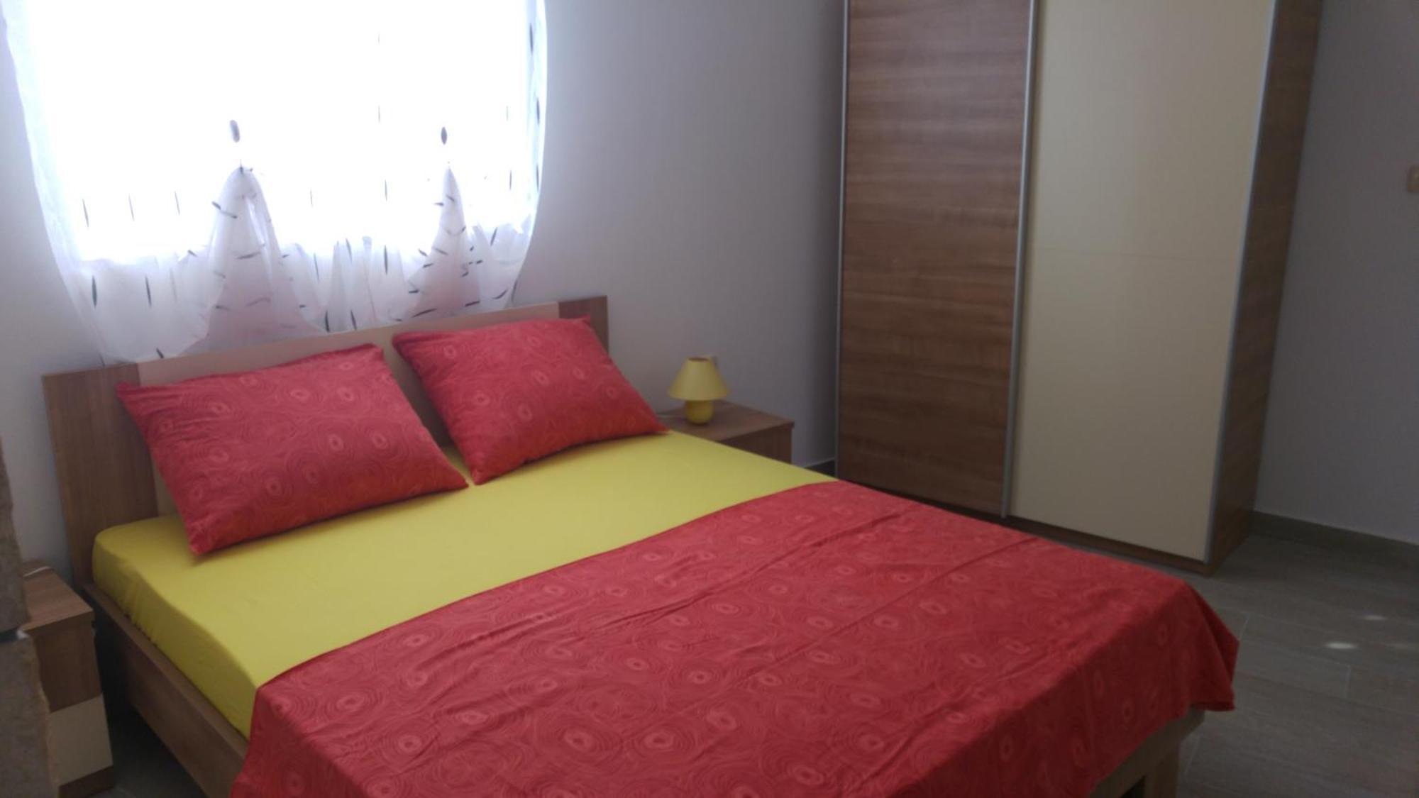 Apartments And Room Suza Сень Екстер'єр фото